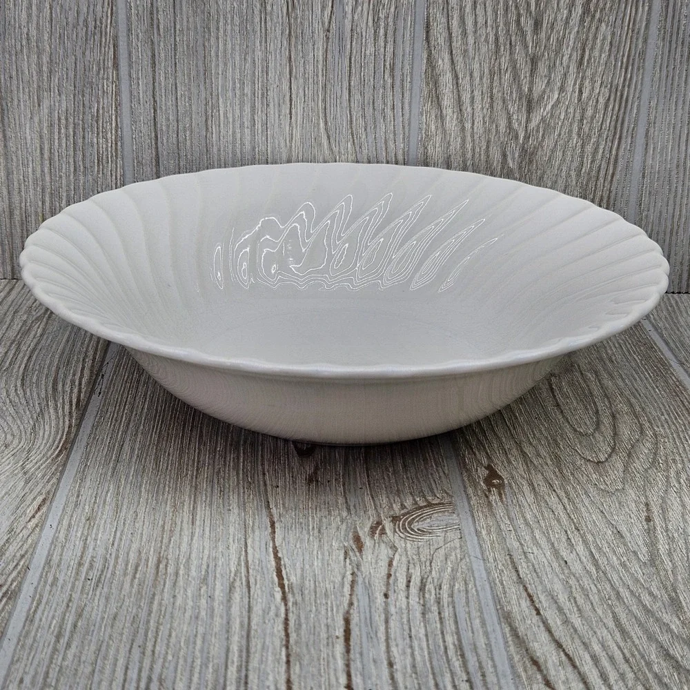 Sheffield Bone White USA Swirl Rim 9 Inch Ceramic Serving Bowl Glossy White